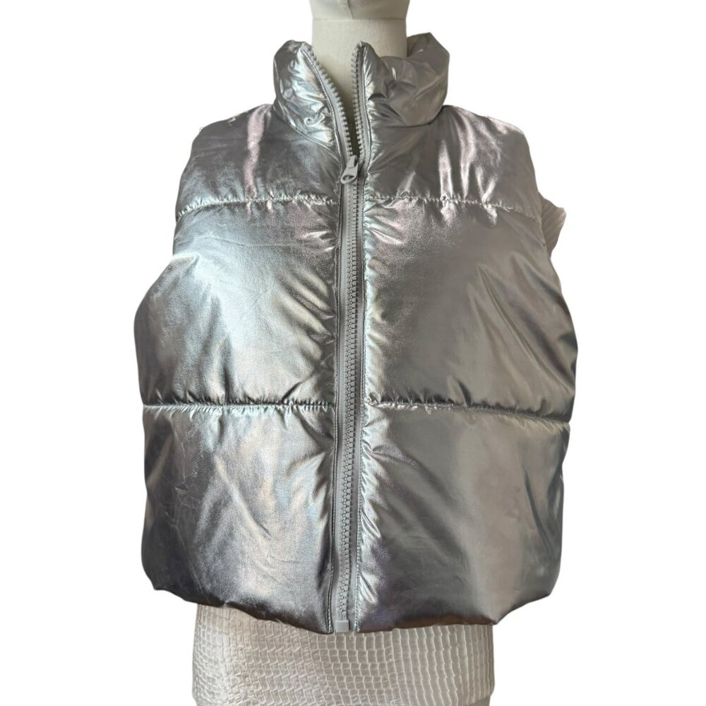 Gianni Bini Silver Metallic Puffer Vest Size L Shiny Sleeveless Zip-Up | NWT